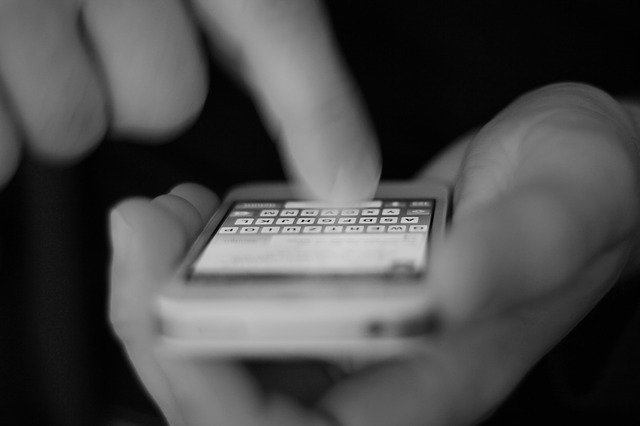 sms senden und inhalt auf website verarbeiten